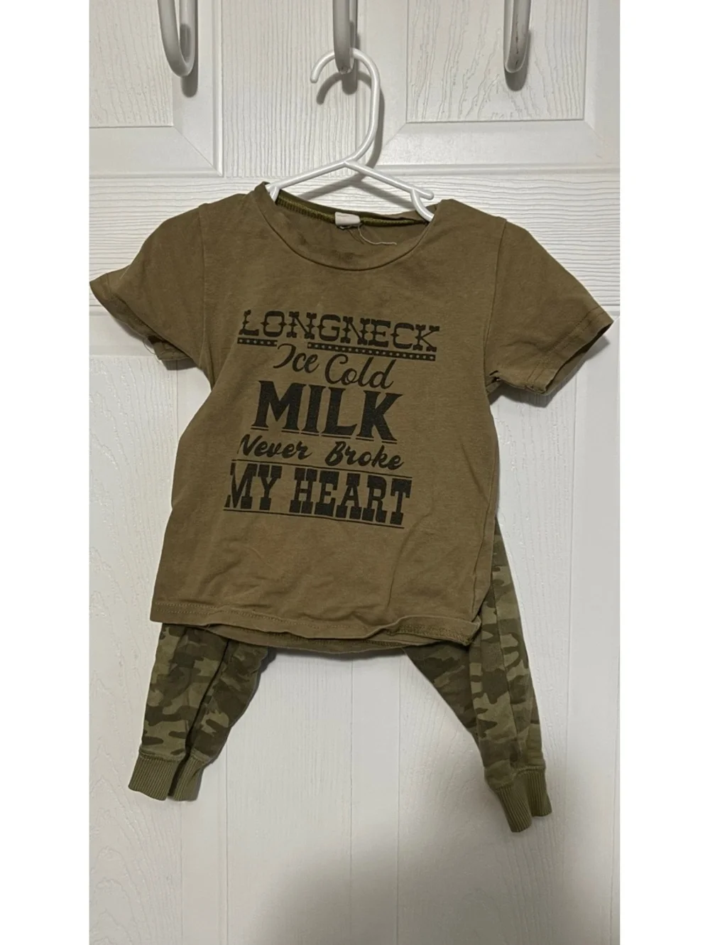 Carter's 18M Baby Boys 2-Piece Outfit Set with Graphic Tee and Camo Pants